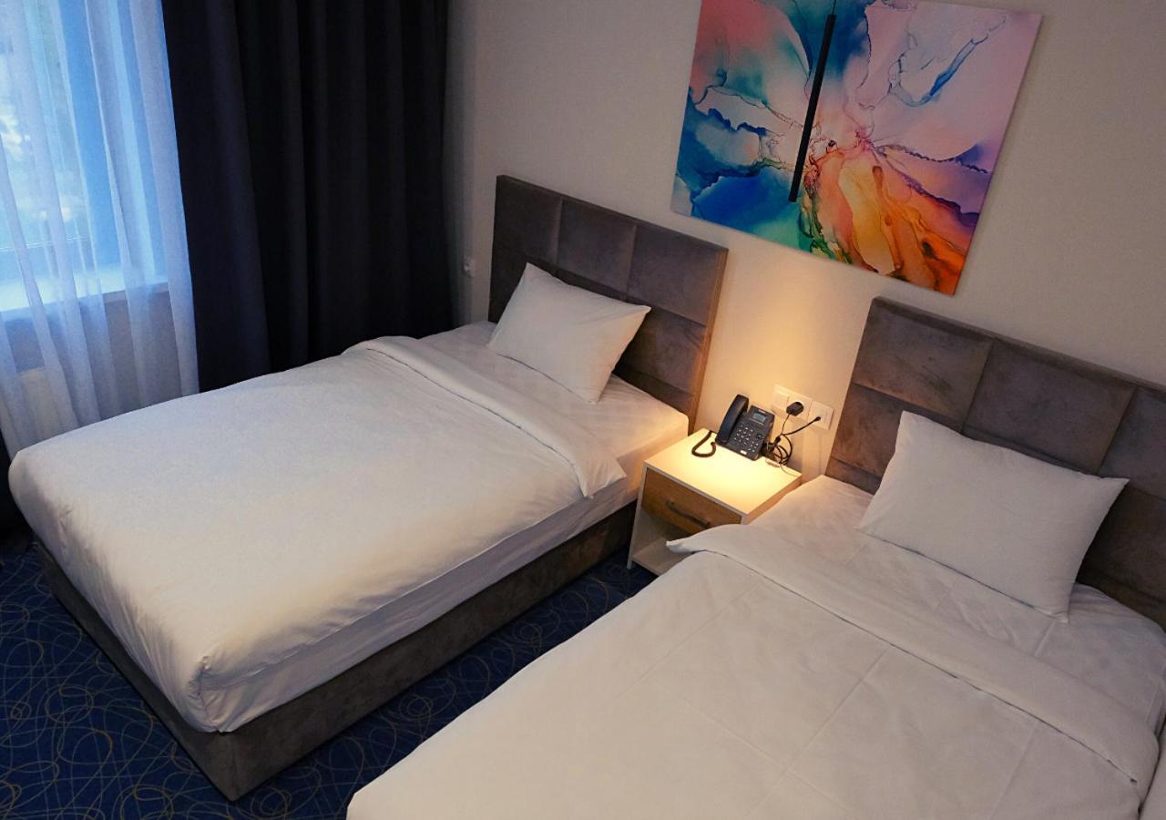 Add Hotel 阿拉木图 外观 照片